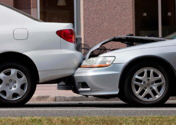 Reclamar al seguro daños accidente