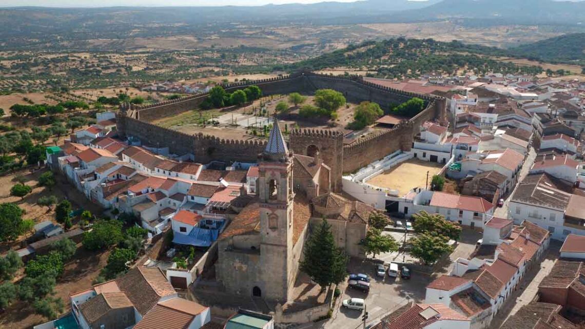 Este pequeño pueblo de la serranía onubense busca 50 operarios para trabajar en una industria cárnica