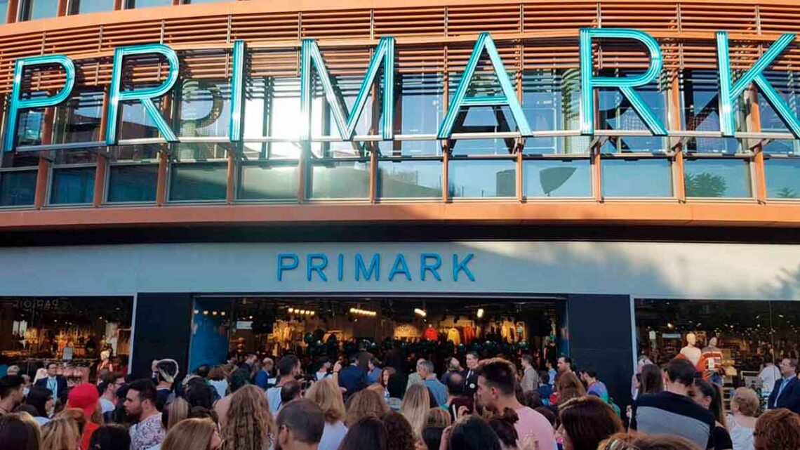 La cadena de moda Primark, necesita personal para sus tiendas de Andalucía para la campaña navideña: condiciones laborales.