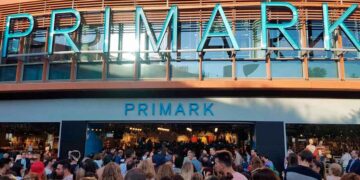 La cadena de moda Primark, necesita personal para sus tiendas de Andalucía para la campaña navideña: condiciones laborales.