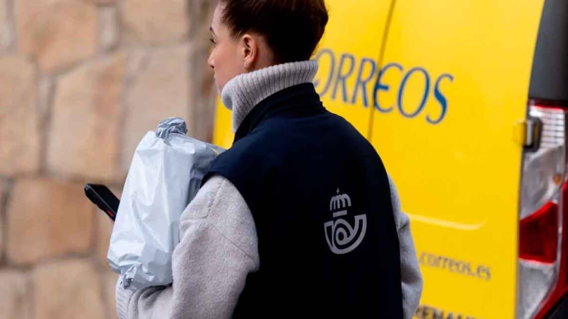 Correos Express ofrece trabajo fijo con posibilidad de promoción interna en varias sedes de la geografía andaluza.