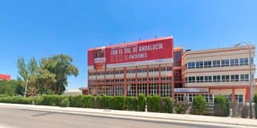 La fábrica Cruzcampo de Jaén es un centro productivo con cero emisiones que ahora busca personal: cómo enviar el curriculum a Heineken.