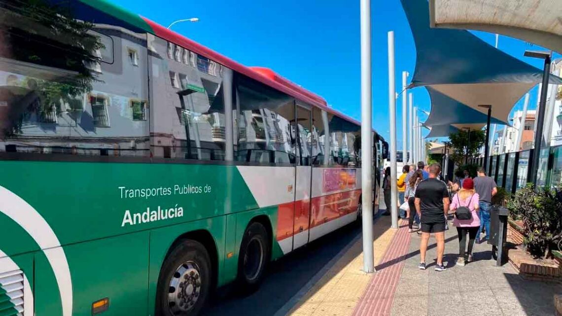 Las bonificaciones en el transporte público se mantienen en Andalucía durante 2025.