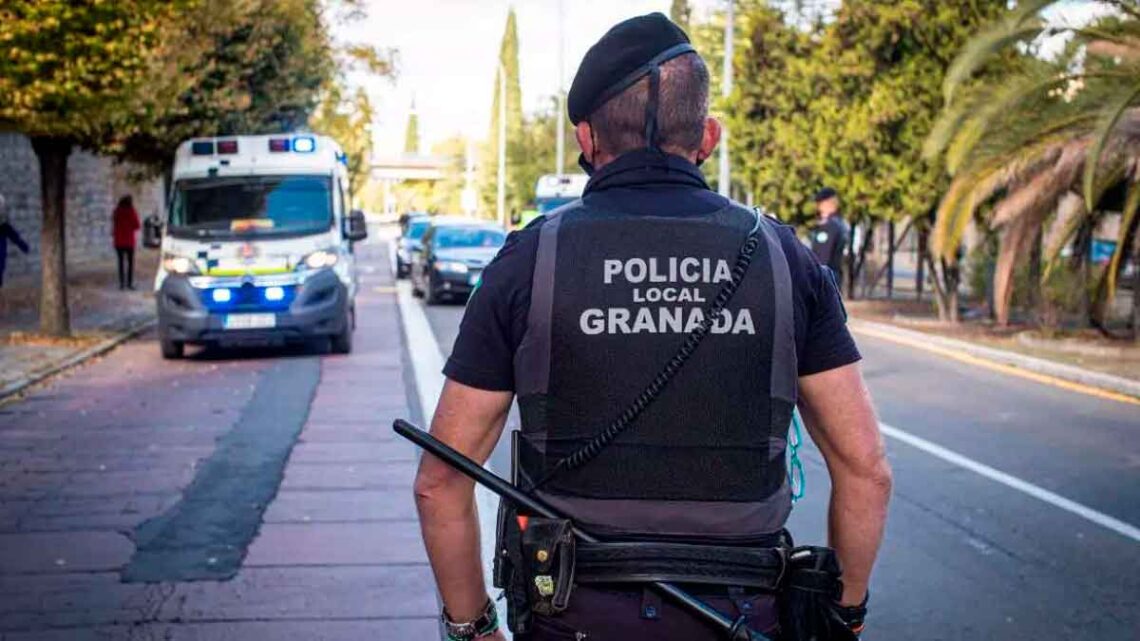 El Ayuntamiento de Granada convoca 35 plazas para al cuerpo de Policía Local: 28 en turno libre y 7 en promoción interna.