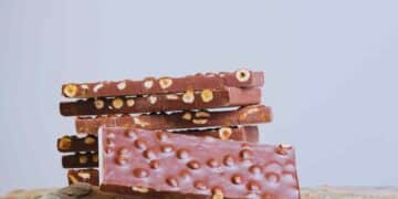 El turrón de chocolate dispara su precio y se convierte en el más caro: las razones