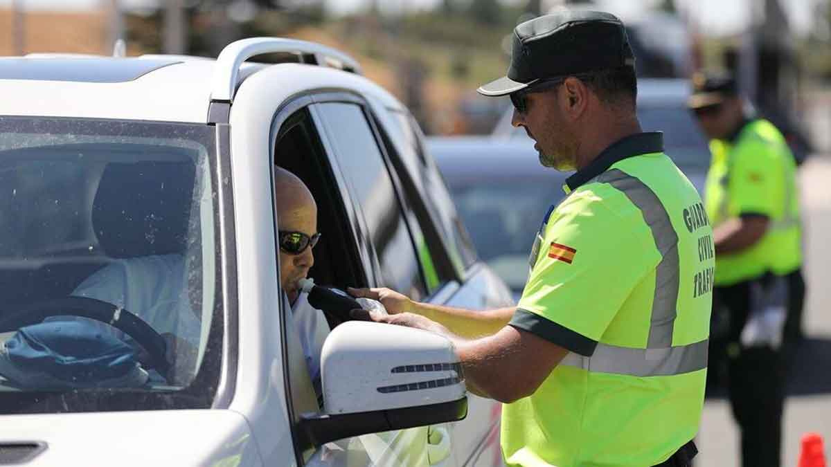 La Dirección General de Tráfico pone en el punto de mira al “método gallego”, sancionando a los impulsores de este sistema.
