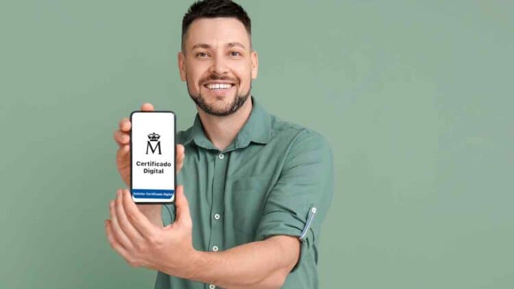 Esta la app oficial donde puedes descargarte el certificado digital en tu móvil