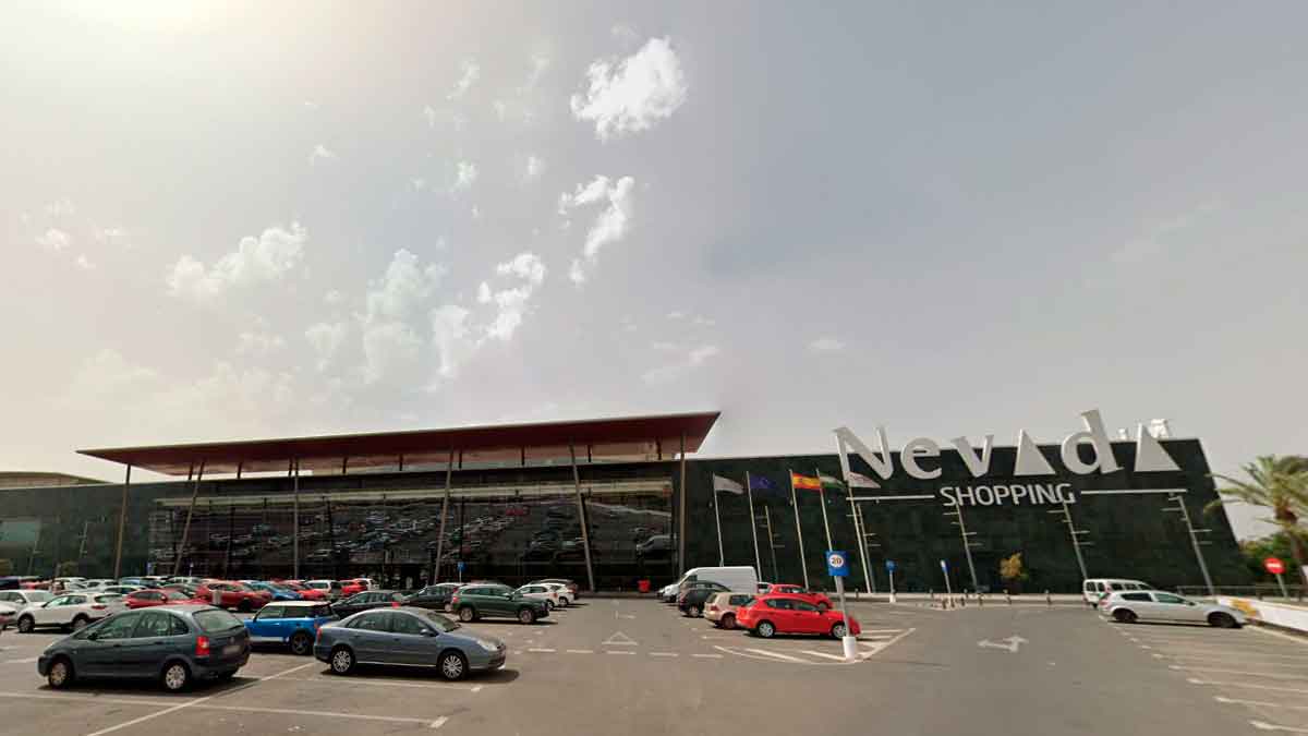 Fnac busca personal para trabajar en su tienda de Centro Comercial Nevada Shopping en Armilla (Granada): cómo enviar el CV.