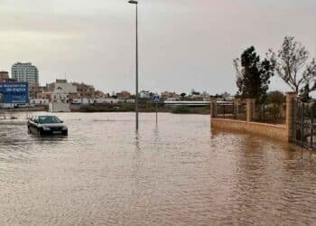 La AEMET activa la alerta naranja a más zonas de la comunidad andaluza y la Junta amplia el Plan de Emergencias por Riesgo de Inundaciones.