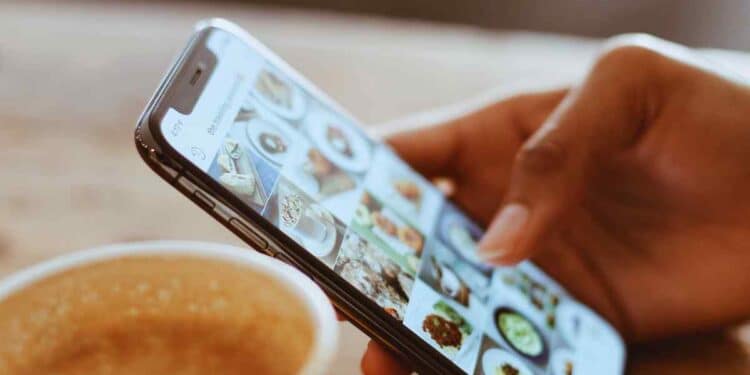 Despedida una trabajadora en baja por depresión al ser descubierto ofreciendo sus servicios de coach en Instagram.