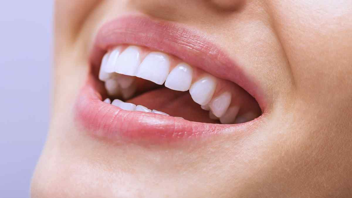 Existen métodos efectivos para blanquear los dientes de forma natural.