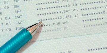 Sigue estos pasos si has recibido un cargo indebido en tu cuenta bancaria: recupera el dinero y haz la reclamación a tiempo.