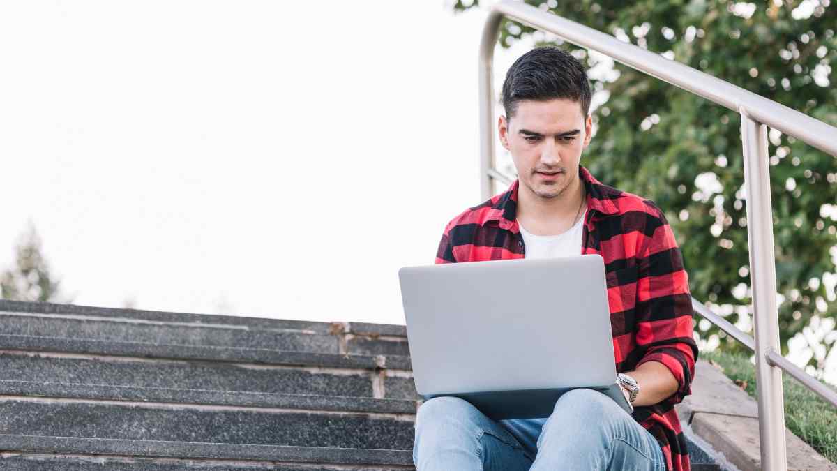 Garantía Juvenil, enmarcada por el SEPE, pretende facikitar acceso al empleo a las personas jóvenes.