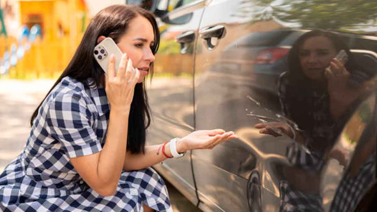 Estos son los mejores trucos para arreglar una abolladura de un coche por ti mismo sin tener que pisar el taller.