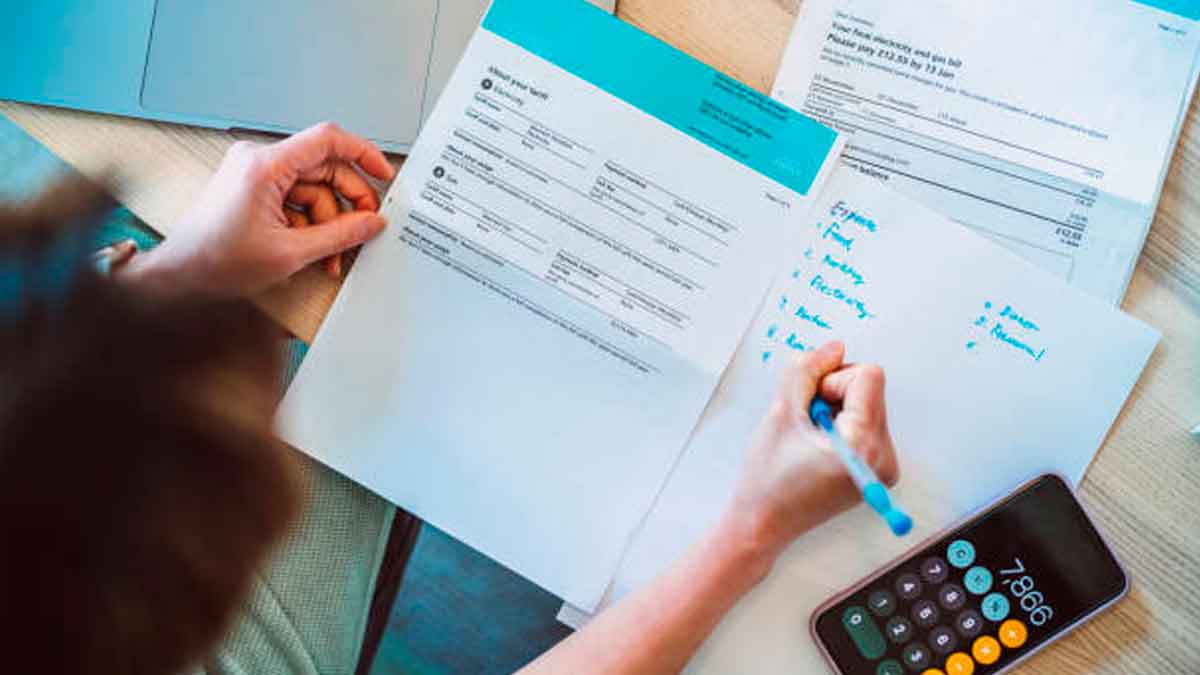 Este es el dispositivo electrónico que debes desconectar si quieres ahorrar en la factura de la luz.