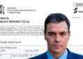 Solicitud de Ingreso Mínimo Vital del Ministerio de Inclusión, Seguridad Social y Migraciones junto a un hombre en primer plano.