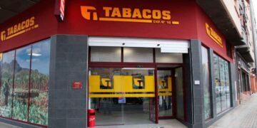 El BOE actualiza precios del tabaco en España: nuevas tarifas impactan a fumadores, estancos y comercio en península y archipiélagos.