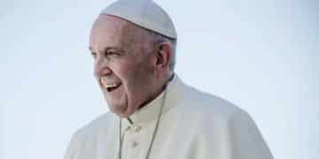 Las redes están recurriendo a las predicciones de Nostradamus después de conocerse el fallecimiento del papa Francisco.