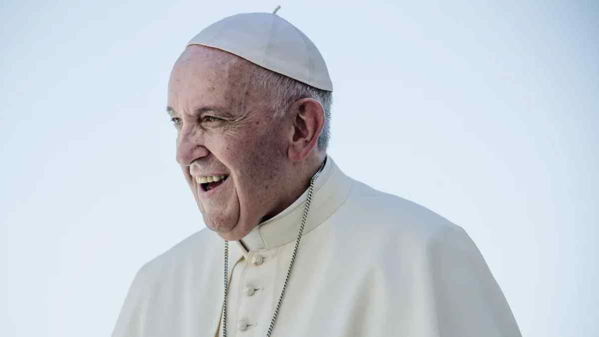 Las redes están recurriendo a las predicciones de Nostradamus después de conocerse el fallecimiento del papa Francisco.