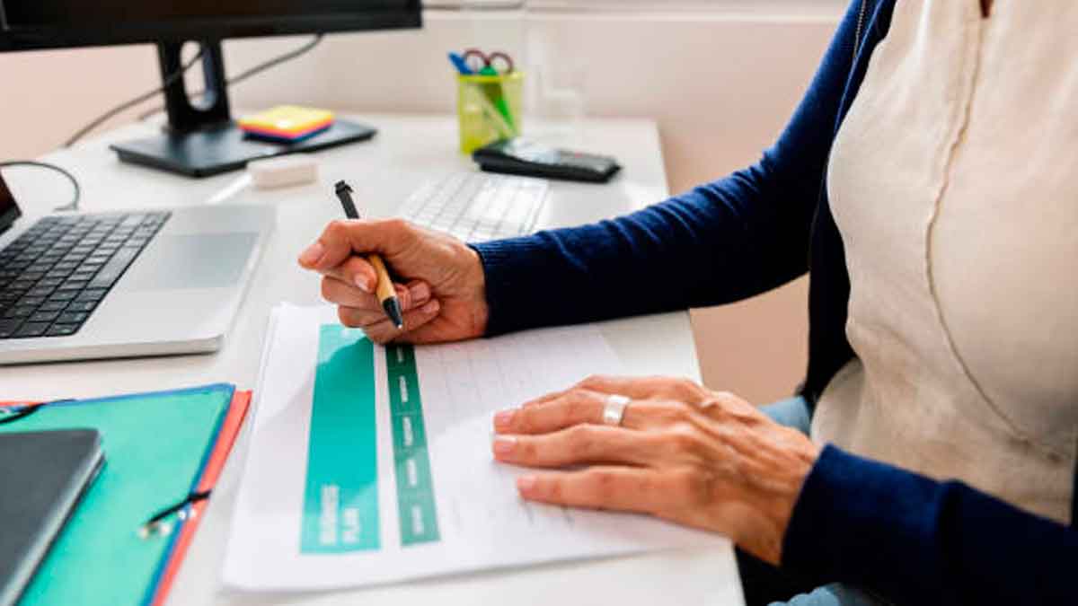 Si quieres comenzar un negocio o trabajar de forma independiente, es probable que tengas muchas dudas sobre la RETA.