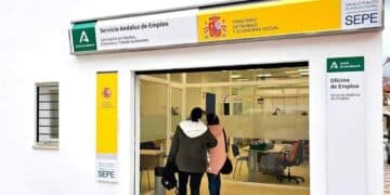 Conoce los casos en los que se puede cobrar paro teniendo una excedencia.