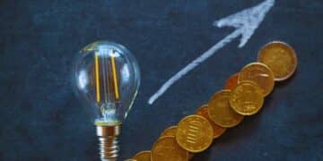 El precio de la luz vuelve a escalar este lunes.