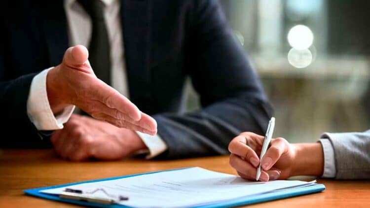 Si en tu trabajo te han enviado una amonestación, ya sea de forma verbal o escrita, quizás te interese saber qué puedes hacer en estos casos.