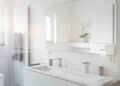Cinco consejos para reformar tu baño sin obras de forma sencilla. Desde cambiar las paredes o la luz hasta añadir complementos funcionales.