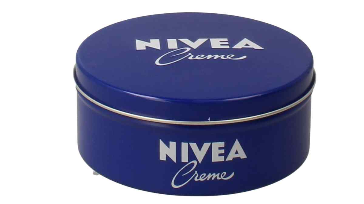 El bote azul de Nivea, mítico entre las cremas.