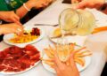 Aquí van algunas de las recetas más representativas de la Feria de Abril: desde la ensaladilla hasta la cola de toro.