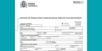 Formulario oficial del Ministerio de Trabajo para contrato fijo discontinuo código 300, ejemplo de documento laboral en España