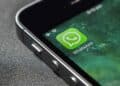 WhatsApp sirvió de prueba para que la justicia anulase una desheredación de una madre a sus hijos