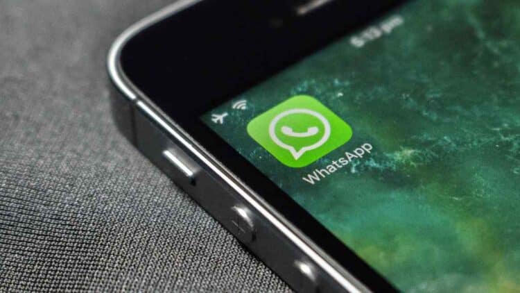 WhatsApp sirvió de prueba para que la justicia anulase una desheredación de una madre a sus hijos