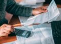 La Organización de Consumidores y Usuarios (OCU) explica en qué medida ha influido el apagón masivo en el precio de la luz.
