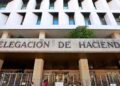 Fachada de la Delegación de Hacienda en España donde se presentan declaraciones de la Renta 2024-2025 e ingresos esporádicos