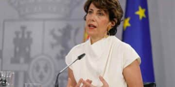 Ministra de Seguridad Social durante la rueda de prensa sobre la nueva regulación de jubilación anticipada para empleos de alto riesgo