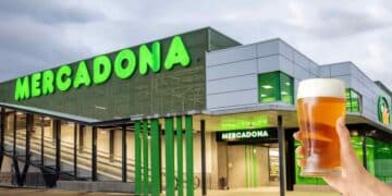 Una trabajadora de Mercadona, despedida al ser sorprendida bebiendo cerveza durante un descanso laboral.