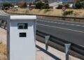 Radar fijo de la DGT en una carretera de Sevilla, límite 70 km/h, entre los que más multan en España