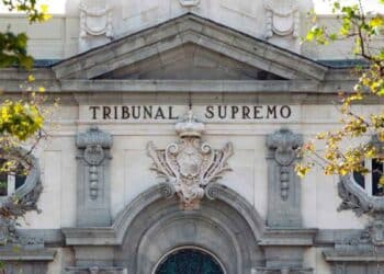 Fachada del Tribunal Supremo de España, relacionada con sentencia que permite a Hacienda revisar ejercicios fiscales prescritos
