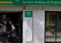 El Servicio Público de Empleo Estatal (SEPE) ha aclarado la duda de si se puede cobrar el paro tras un periodo corto de contratación.