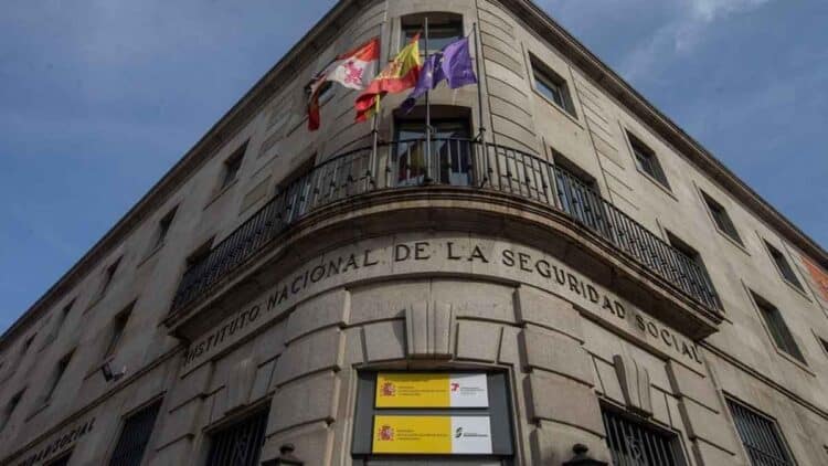 Fachada del Instituto Nacional de la Seguridad Social en Madrid, referencia clave del sistema público de pensiones en España