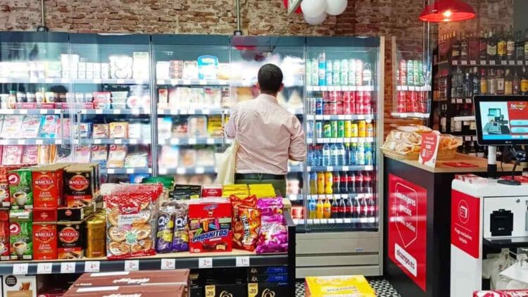 Una conocida cadena de supermercados despedirá a 710 trabajadores en España.