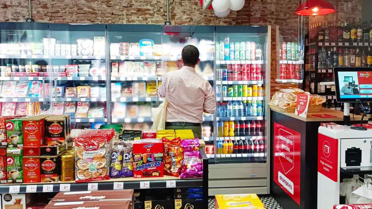 Una conocida cadena de supermercados despedirá a 710 trabajadores en España.