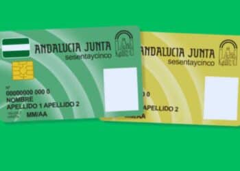 La Tarjeta Andalucía Junta 65 disponible para las personas de esa edad o mayores y que residen en Andalucía.