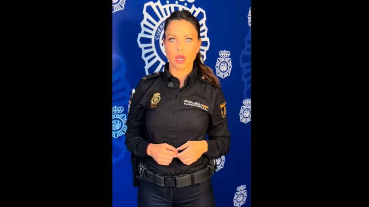Agente de la Policía Nacional alerta sobre el timo telefónico del falso gestor antifraude que roba miles de euros a los clientes bancarios