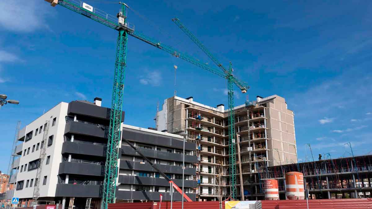 Te contamos todas las claves que deberías saber si quieres acceder a una vivienda protegida en Andalucía.