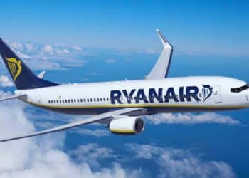 Ryanair vuelve a estar en el ojo del huracán al impedir volar a un hombre de 89 años por tener un DNI permanente.