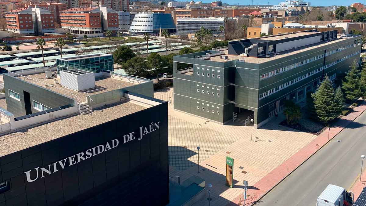 Campus de la Universidad de Jaén, ejemplo del 74 % de graduados andaluces que trabajan cuatro años después de licenciarse