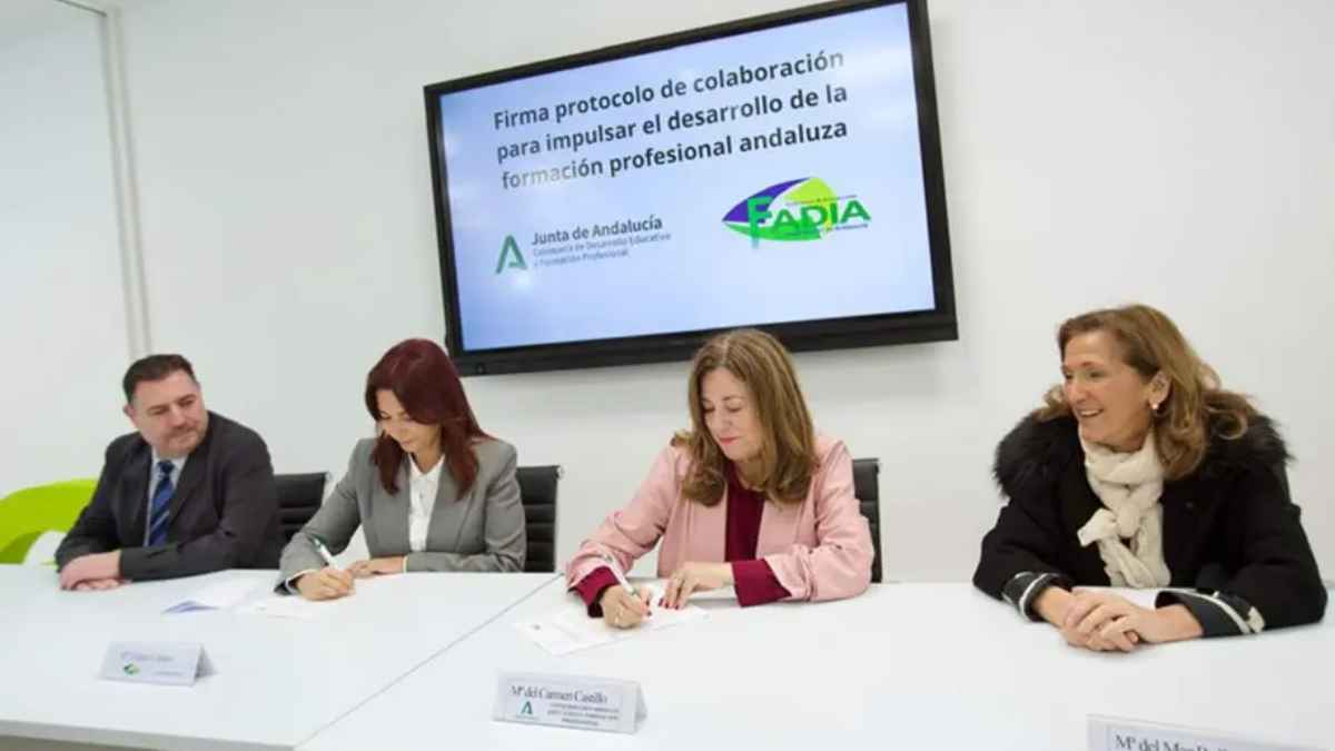 Firma de acuerdo Junta de Andalucía-FADIA para impulsar la Formación Profesional andaluza y abrirla a adultos sin títulos oficiales desde 2025