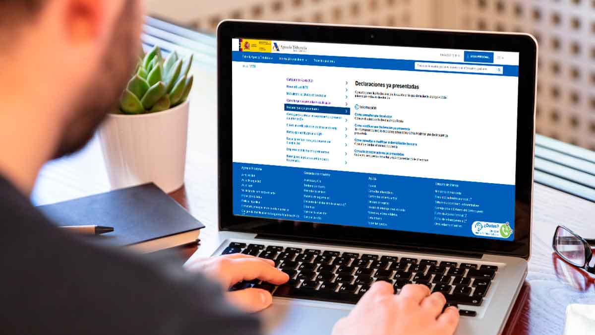 Contribuyente corrige online su declaración de la Renta 2024/25 en Renta Web antes del 30 de junio